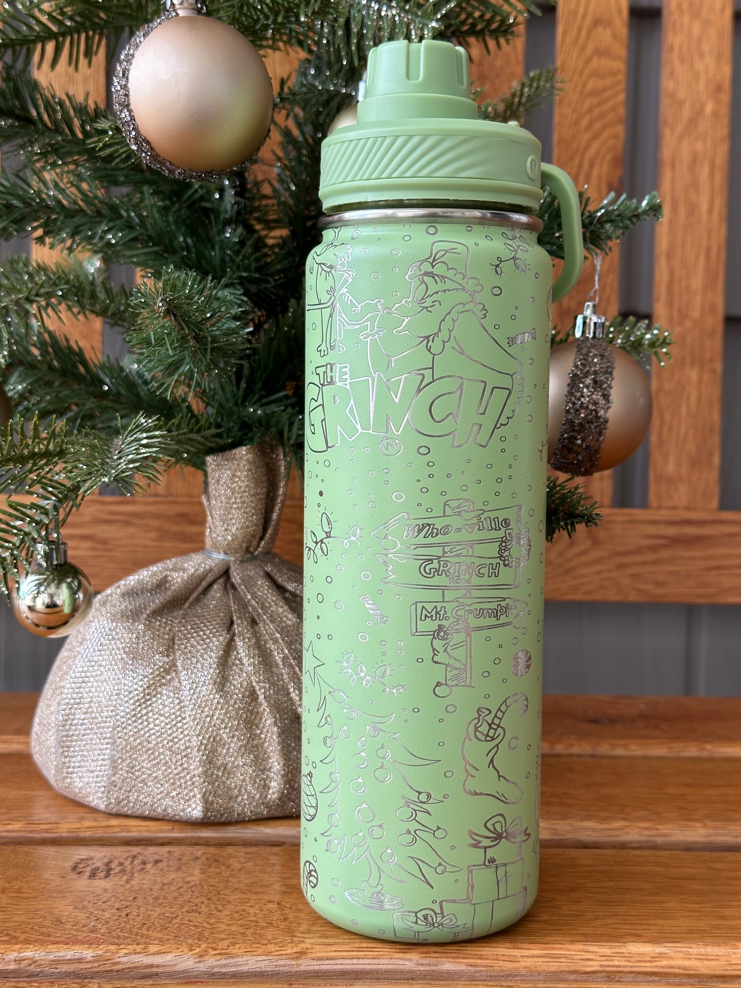 Lululemon Engraved 24oz: Grinch