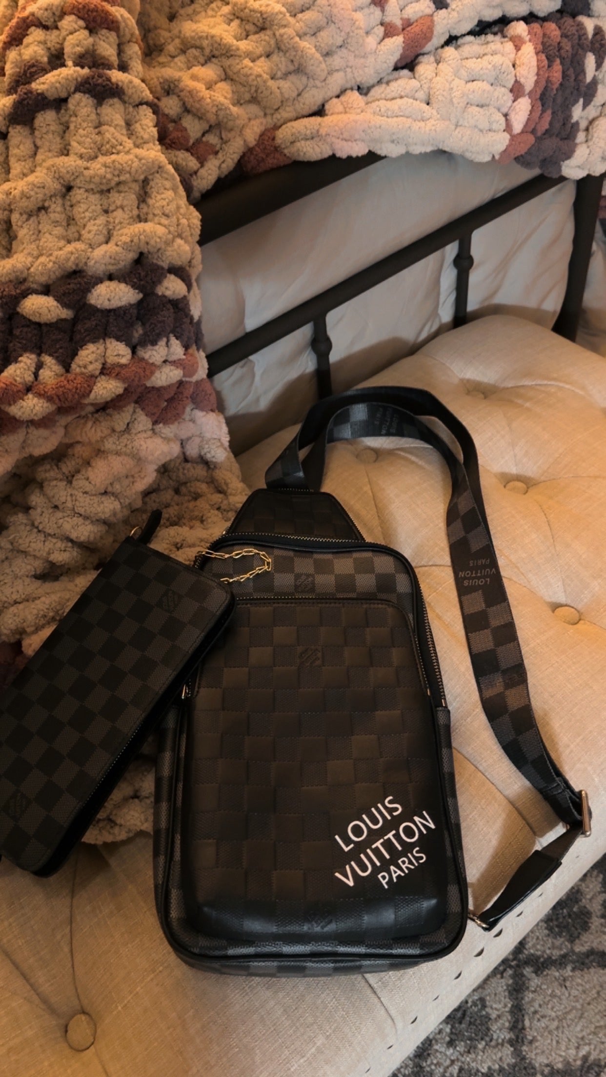 Black Bundles for BOAB