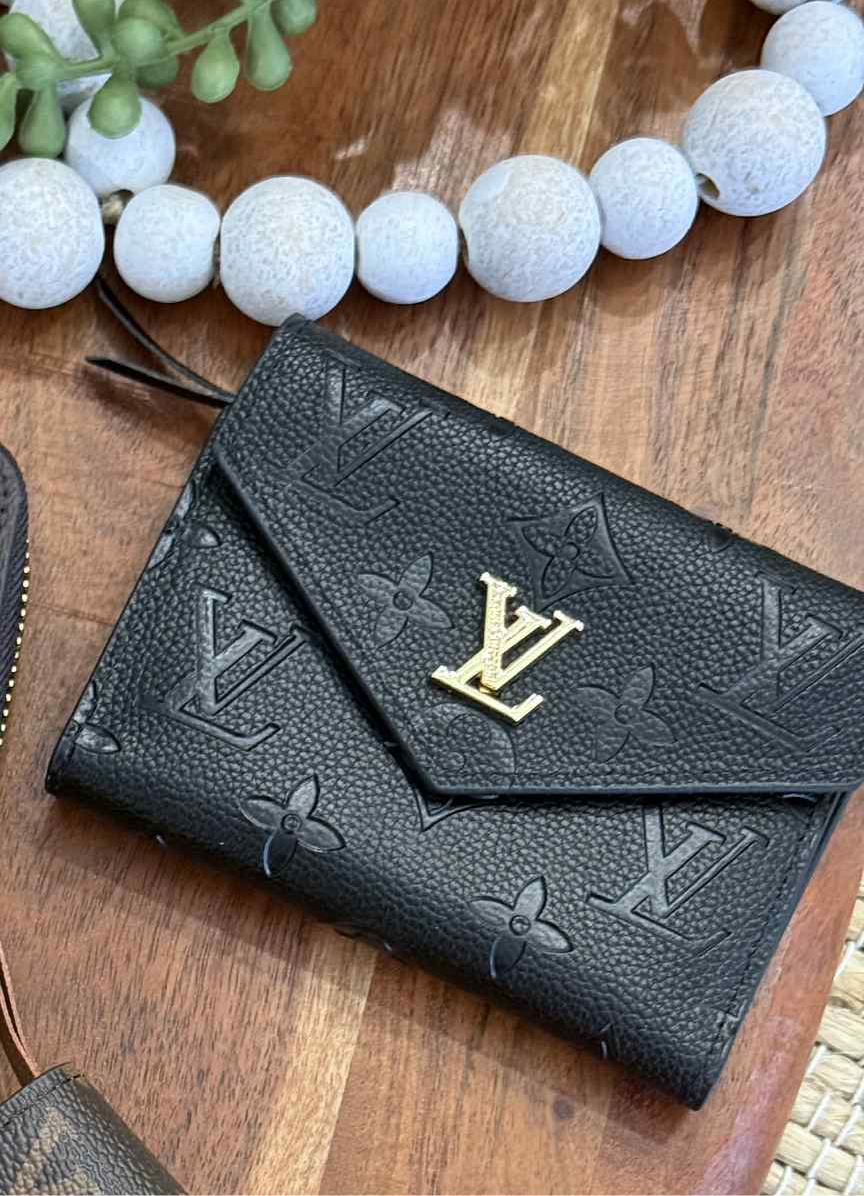 Black Wallets posted on BOAB
