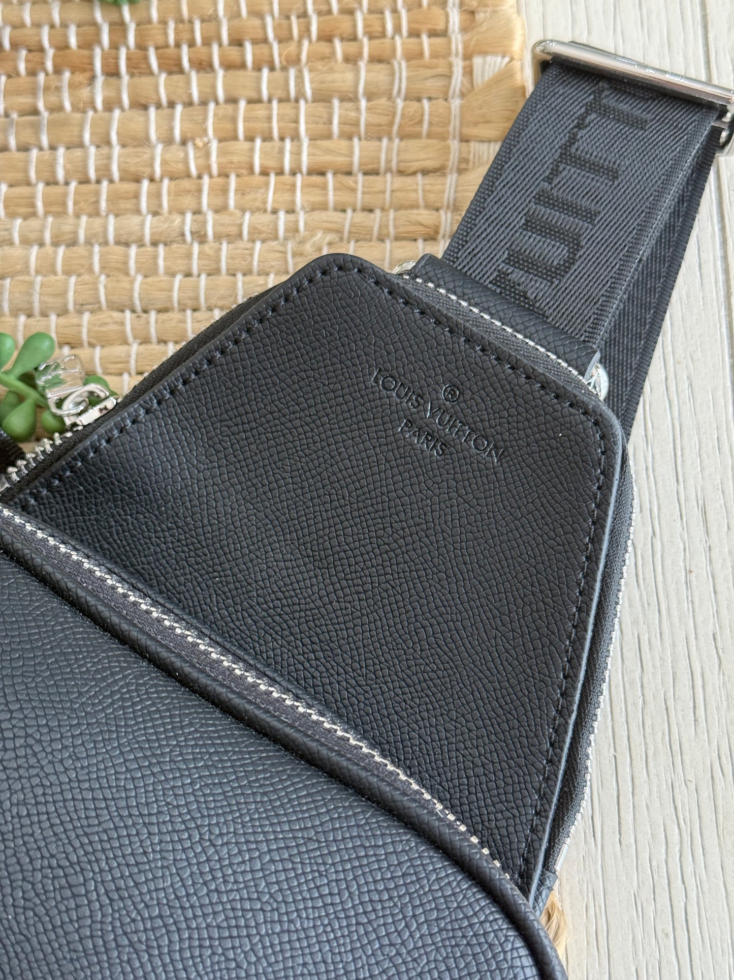 Cross Body Unisex Sling Bag w Matching Wallet