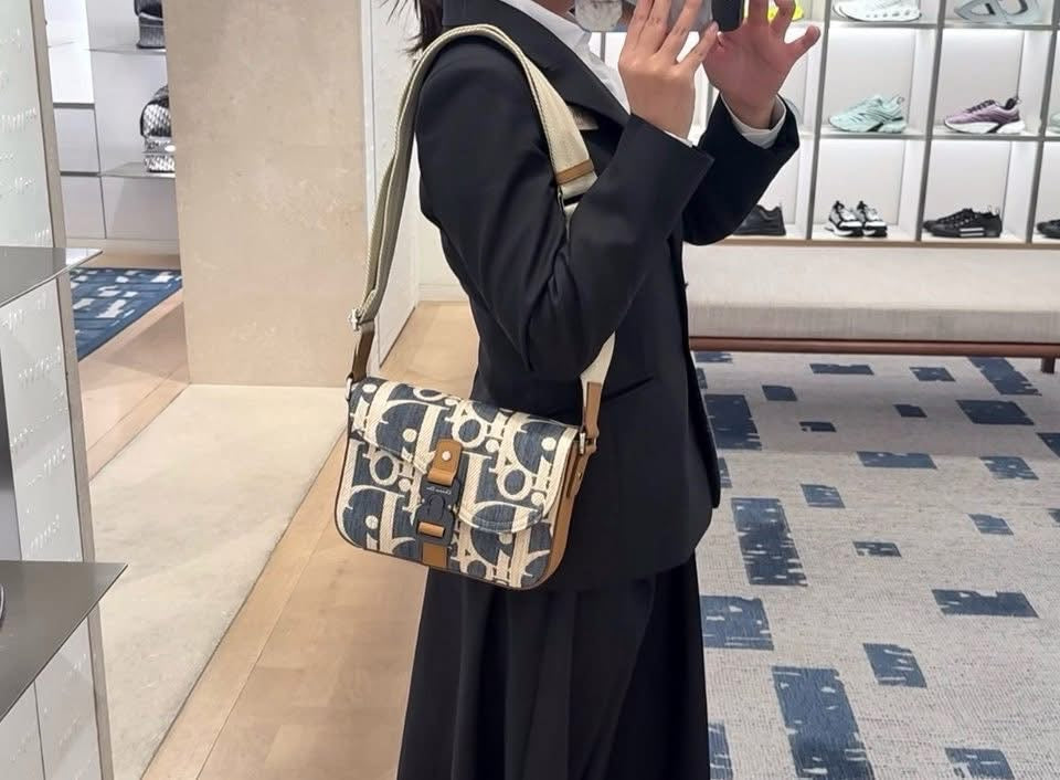 Blue/Tan/White Crossbody Di or