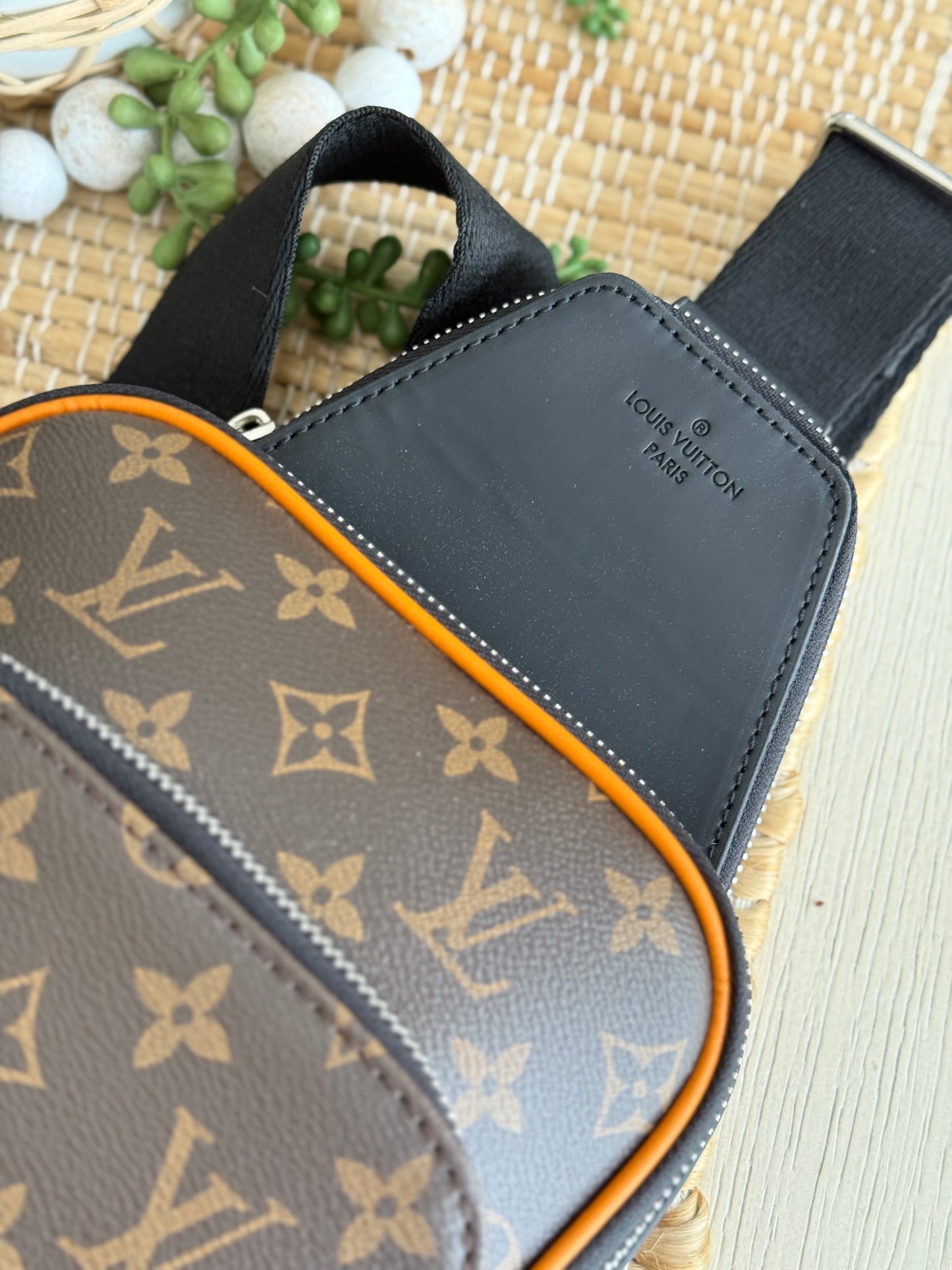 Cross Body Unisex Sling Bag w Matching Wallet
